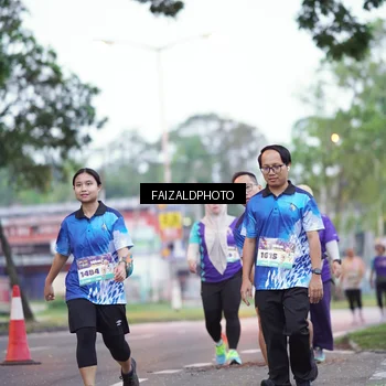 Runner Photo 8325389