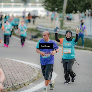 Runner Photo 8325395