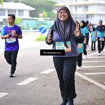 Runner Photo 8325396