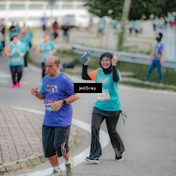 Runner Photo 8325402