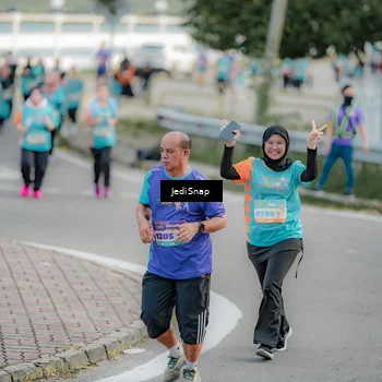 Runner Photo 8325408
