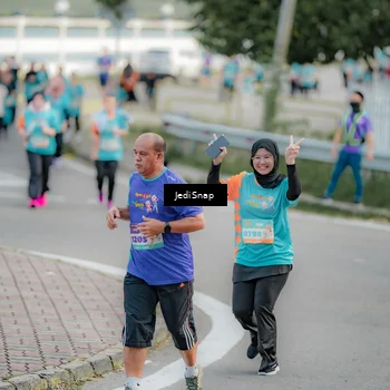 Runner Photo 8325409