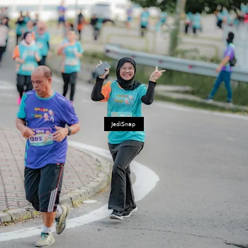 Runner Photo 8325414