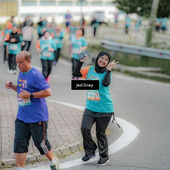 Runner Photo 8325421