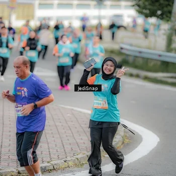 Runner Photo 8325422