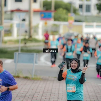 Runner Photo 8325424