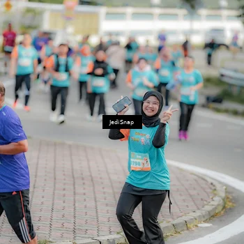 Runner Photo 8325431