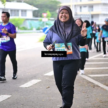 Runner Photo 8325433