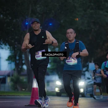 Runner Photo 8325435