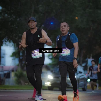 Runner Photo 8325440