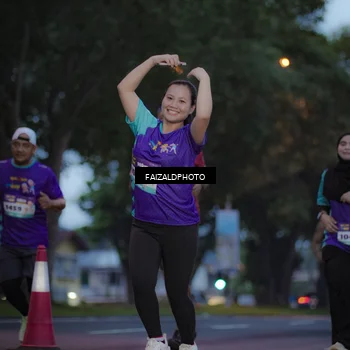 Runner Photo 8325478