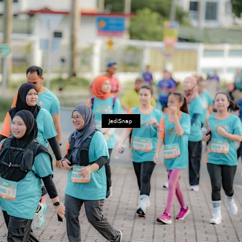 Runner Photo 8325482