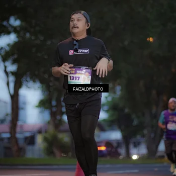 Runner Photo 8325494