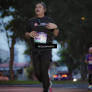 Runner Photo 8325497