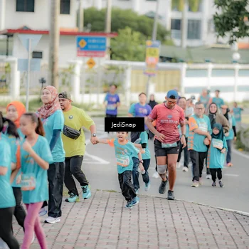 Runner Photo 8325506