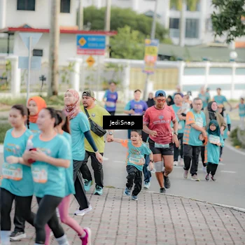 Runner Photo 8325514