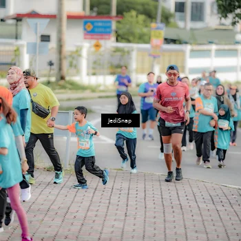 Runner Photo 8325518