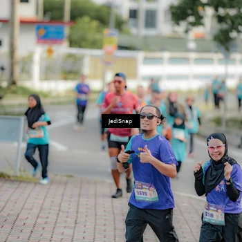 Runner Photo 8325523
