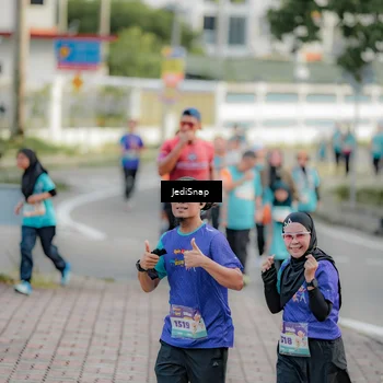 Runner Photo 8325528