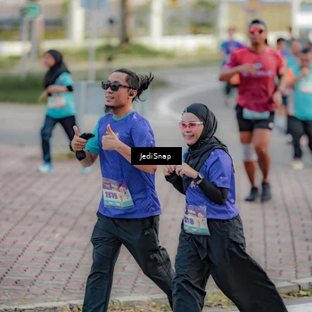 Runner Photo 8325534