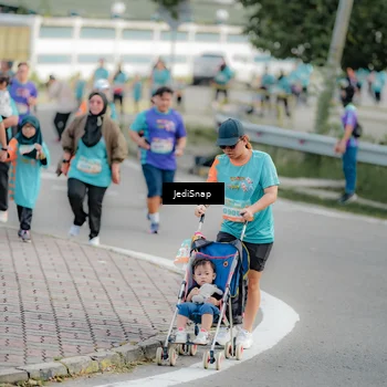 Runner Photo 8325552