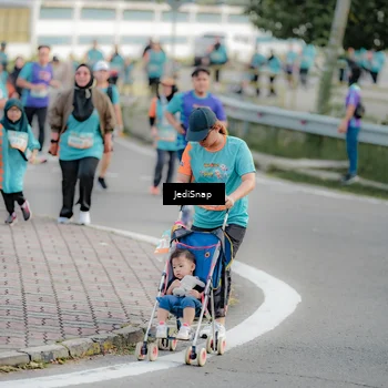 Runner Photo 8325561