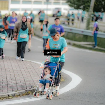 Runner Photo 8325568