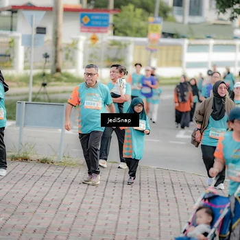 Runner Photo 8325575