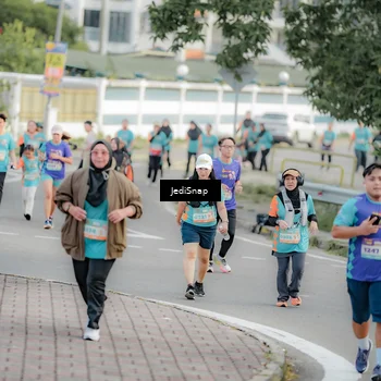 Runner Photo 8325584