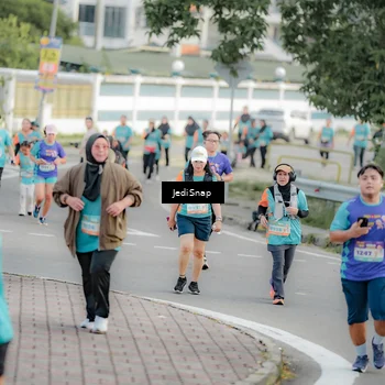 Runner Photo 8325586