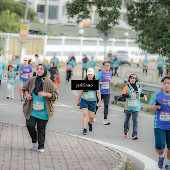 Runner Photo 8325589
