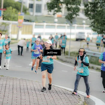 Runner Photo 8325607