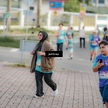 Runner Photo 8325608