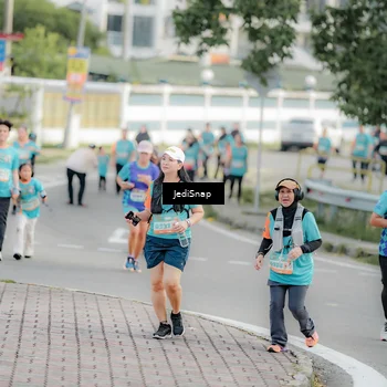 Runner Photo 8325613