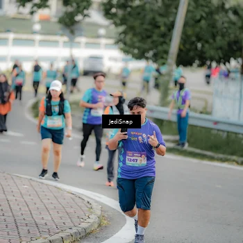 Runner Photo 8325614