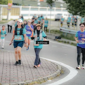 Runner Photo 8325628