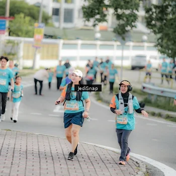 Runner Photo 8325629