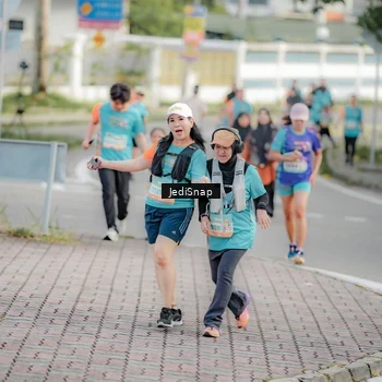 Runner Photo 8325638