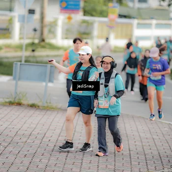 Runner Photo 8325645