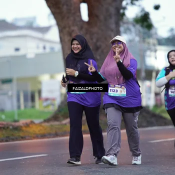 Runner Photo 8325661