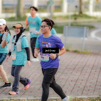 Runner Photo 8325668