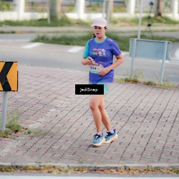 Runner Photo 8325680