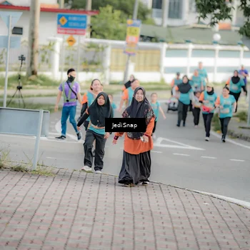 Runner Photo 8325682
