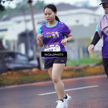 Runner Photo 8325689