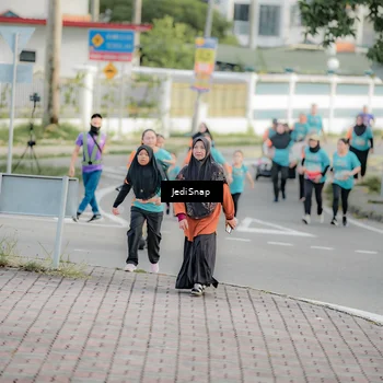 Runner Photo 8325691