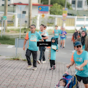 Runner Photo 8325698