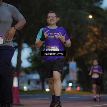 Runner Photo 8325704