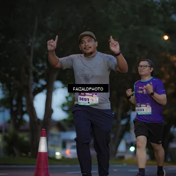 Runner Photo 8325706