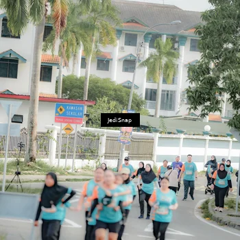 Runner Photo 8325716