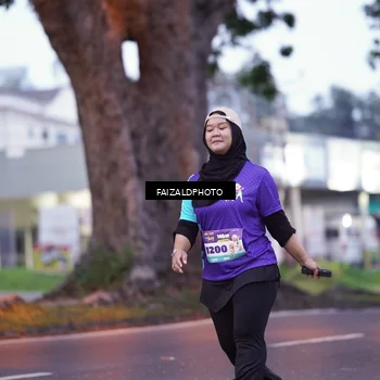 Runner Photo 8325717
